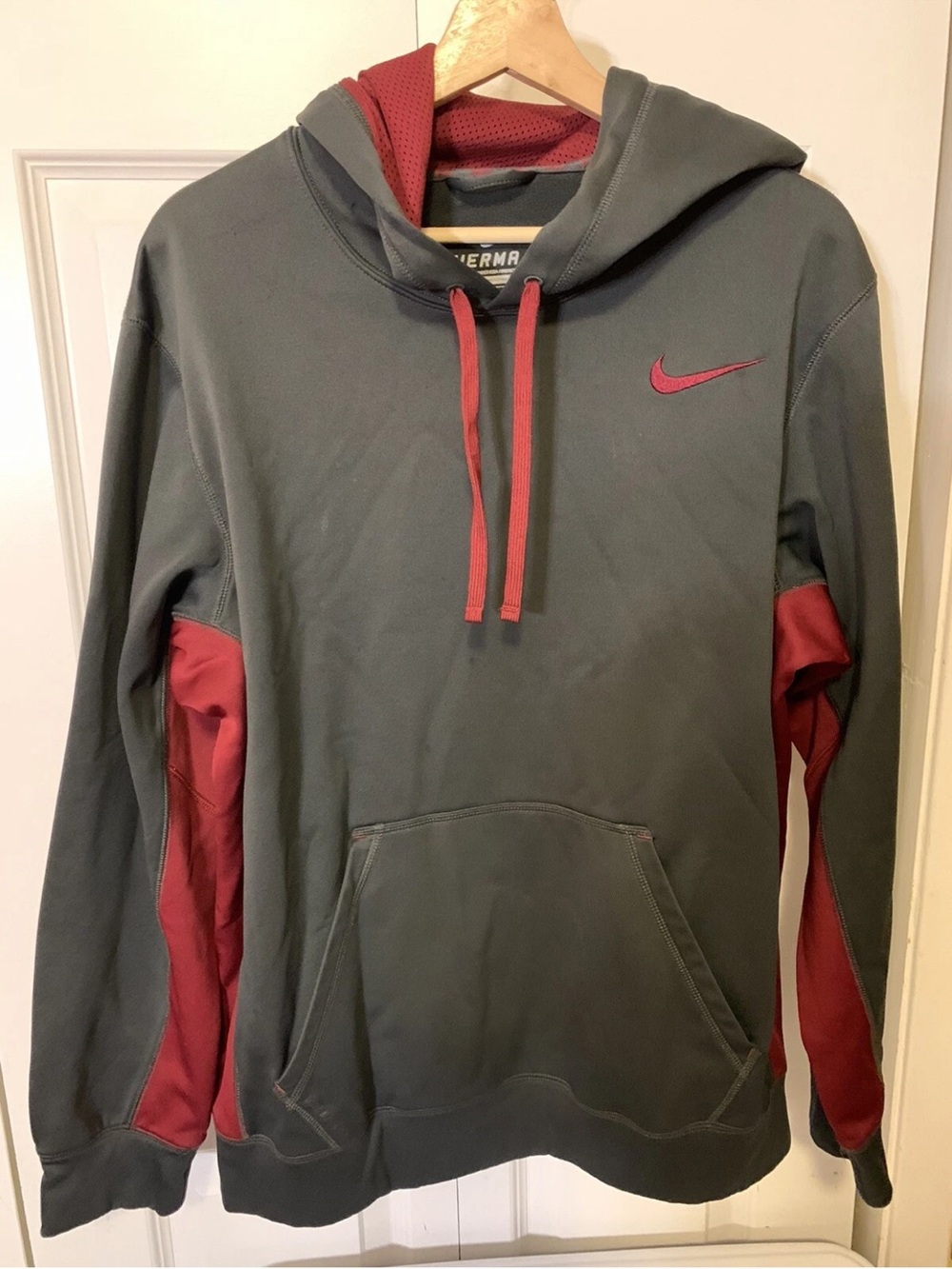 Nike Mens Sz L Therma Fit 2 Tone Hoodie Sweatshirt Maroon Gray